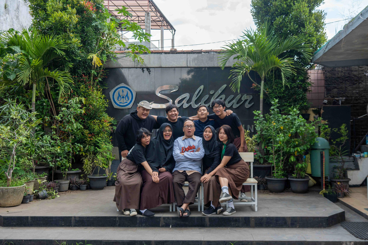 ENGLISH CLUB — Ekstrakulikuler SMAN 21 Bandung