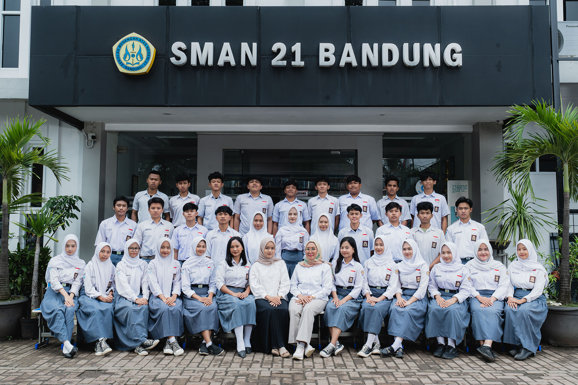 Profil kelas xii-10 - SMAN 21 Bandung 2025