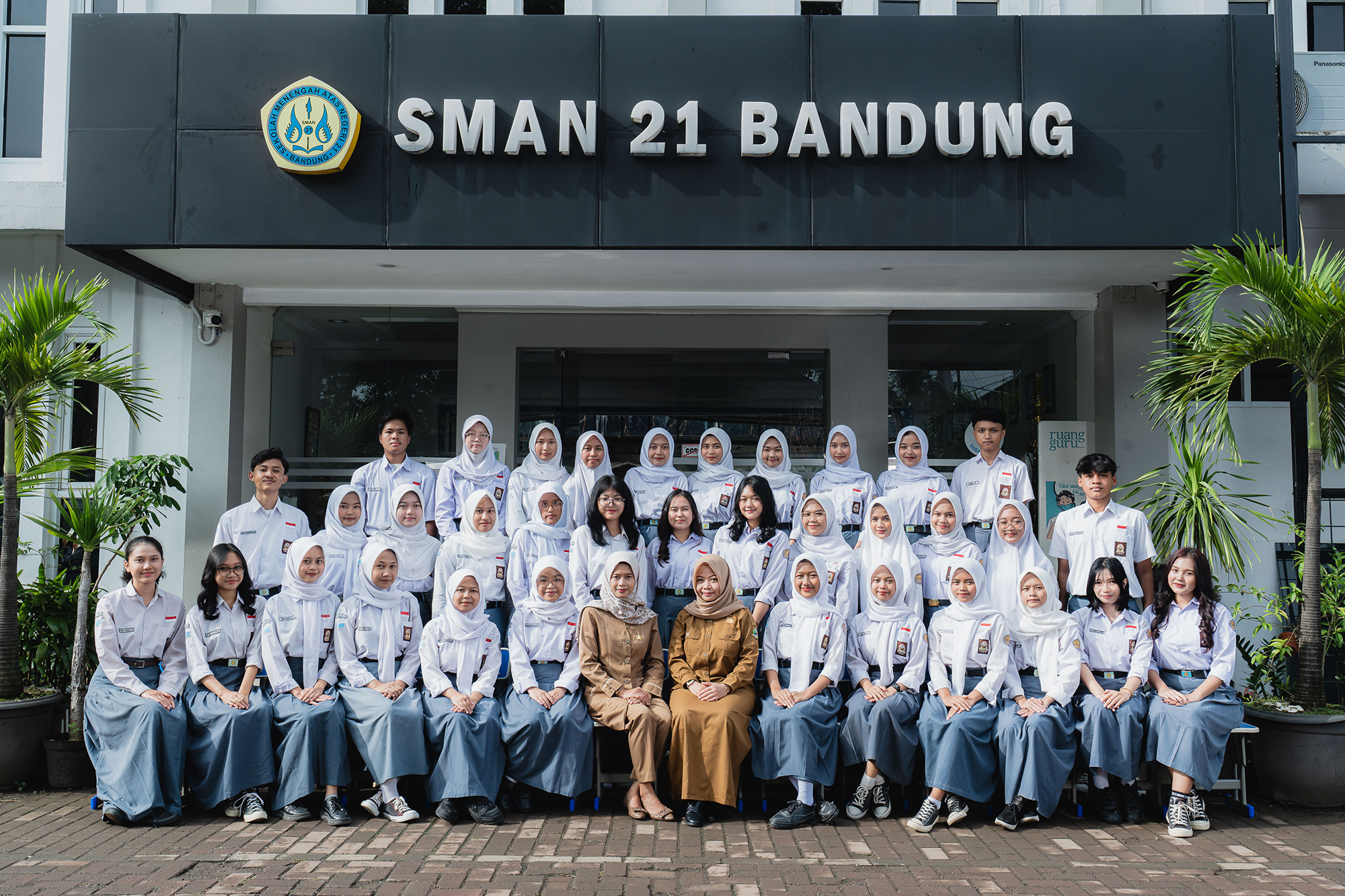 Profil kelas xii-3 - SMAN 21 Bandung 2025