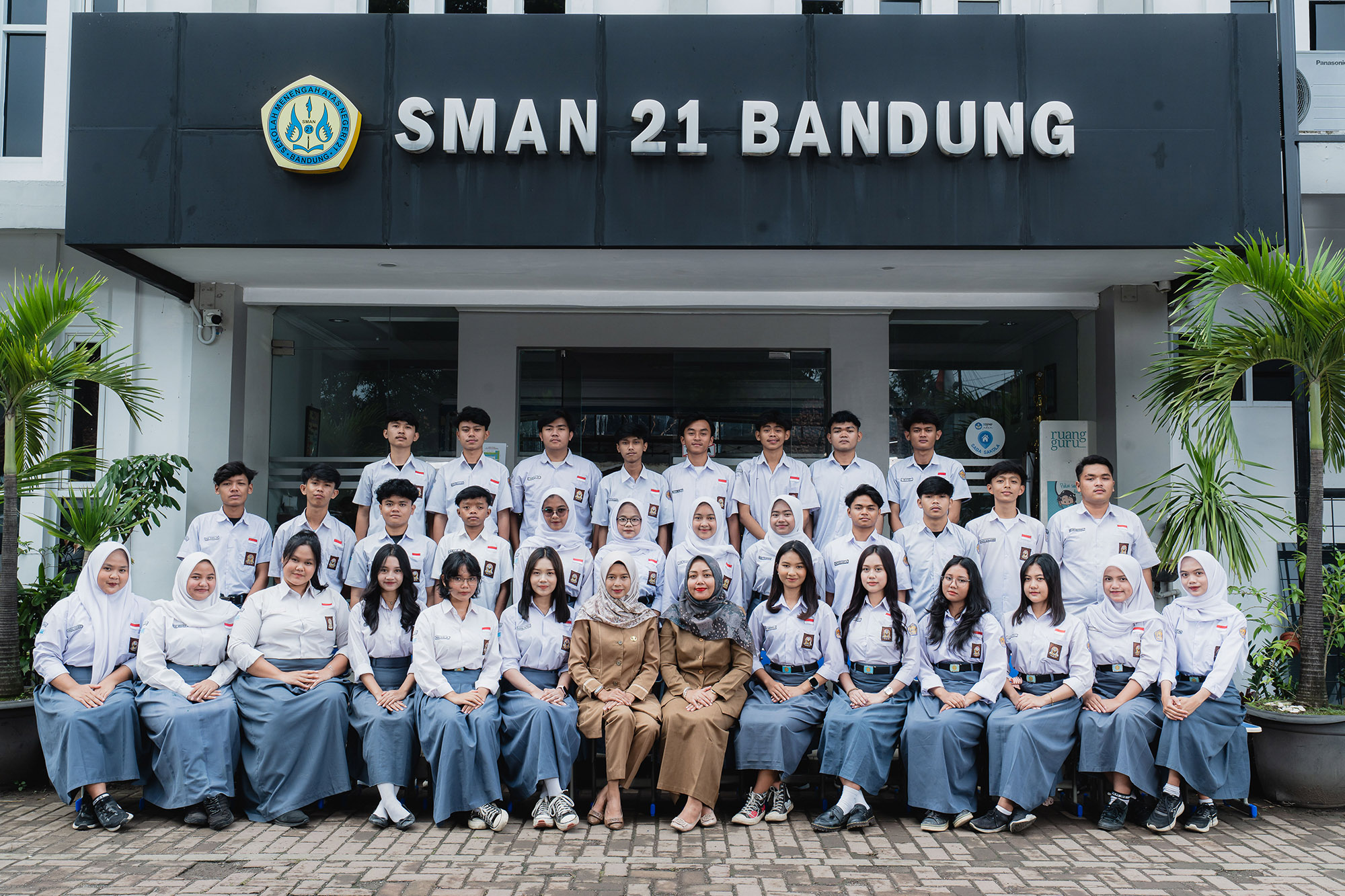 Profil kelas xii-8 - SMAN 21 Bandung 2025