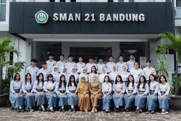 xii-6 - SMAN 21 Bandung