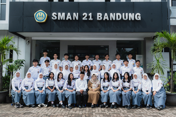 xii-7 - SMAN 21 Bandung