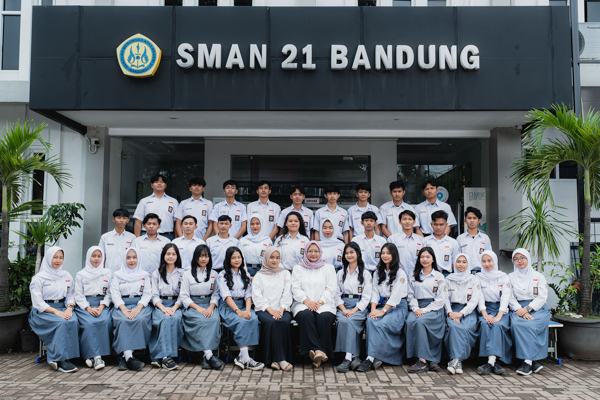 xii-9 - SMAN 21 Bandung