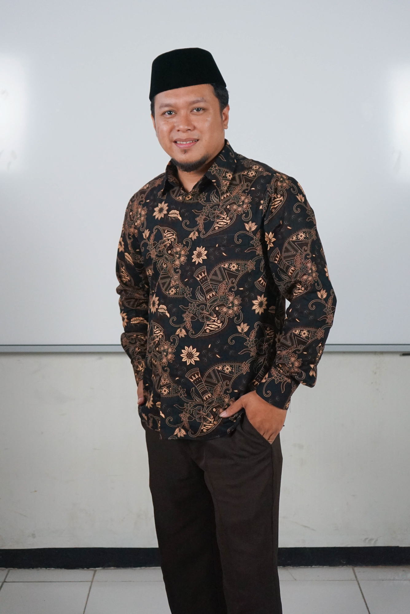 Pak Jujun - Staff Name - SMAN 21 Bandung class 2025