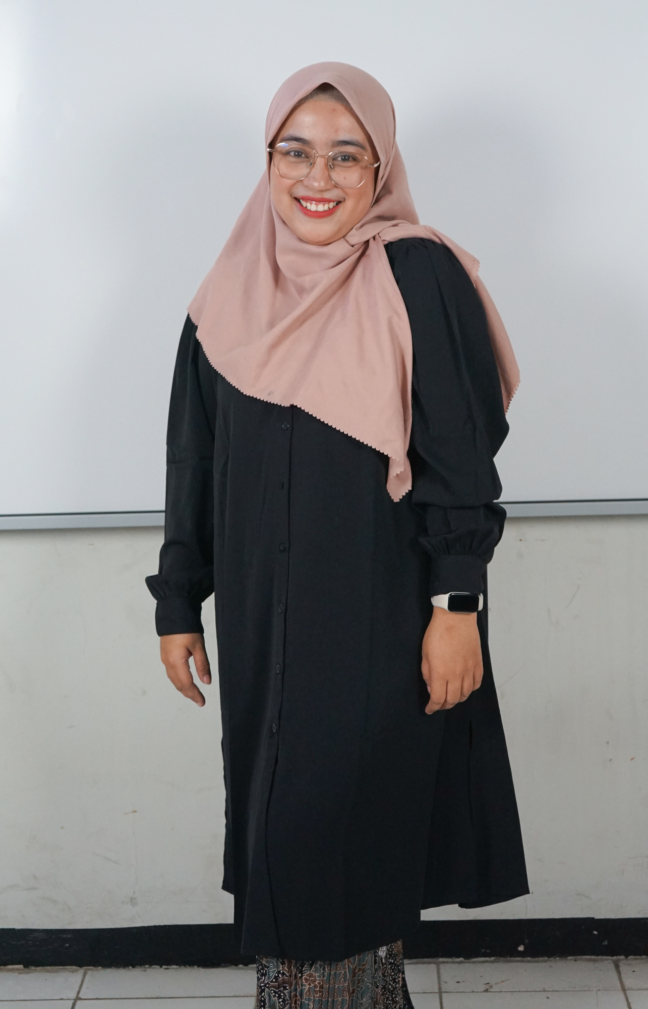 Bu Shinta - Staff Name - SMAN 21 Bandung class 2025