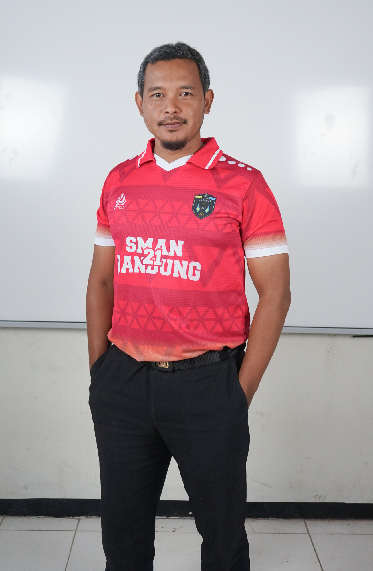 Pak Gentra - Staff Name - SMAN 21 Bandung class 2025