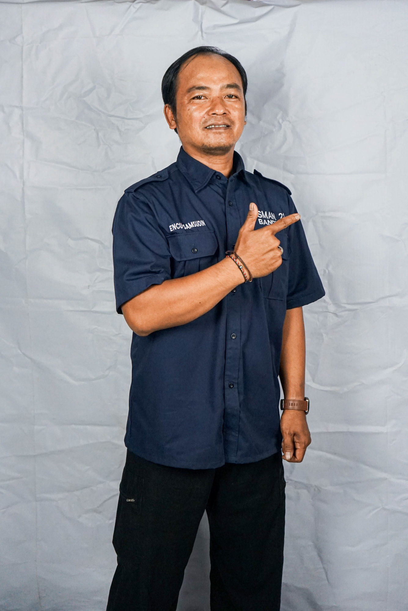 Pak Encu - Staff Name - SMAN 21 Bandung class 2025