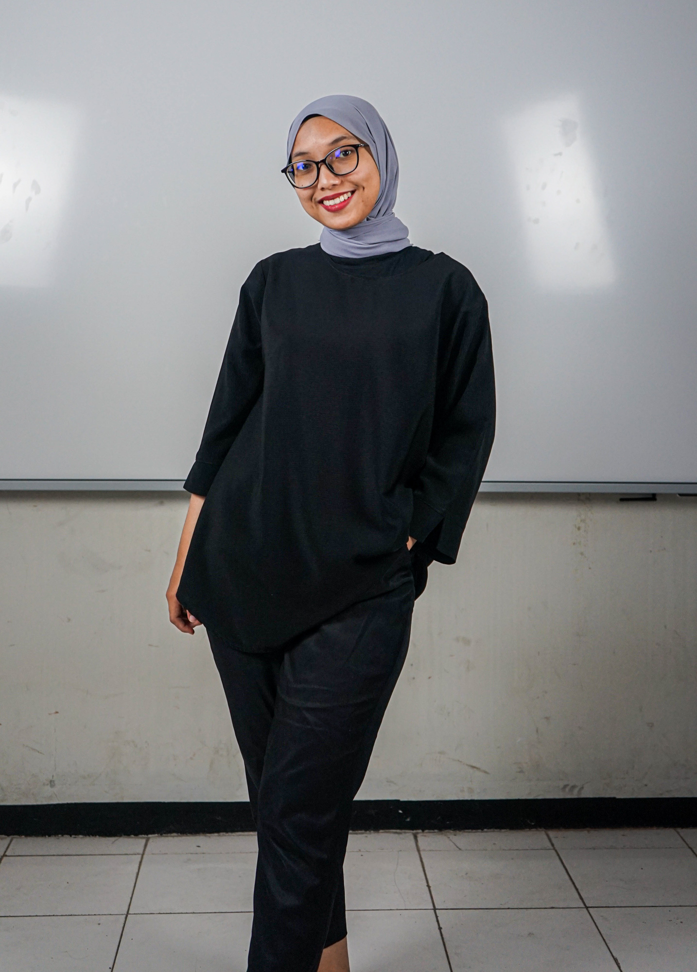 Bu fina - Staff Name - SMAN 21 Bandung class 2025