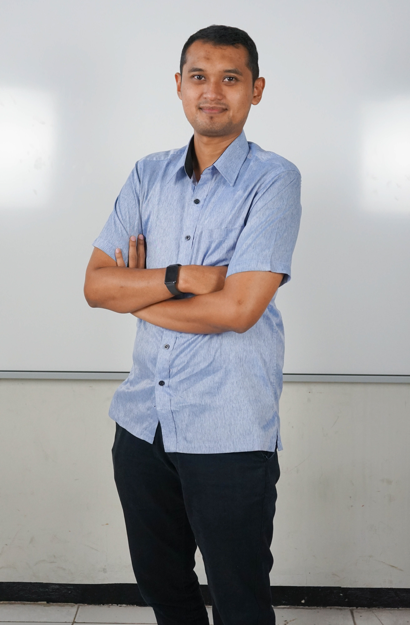 Pak Gilang - Staff Name - SMAN 21 Bandung class 2025