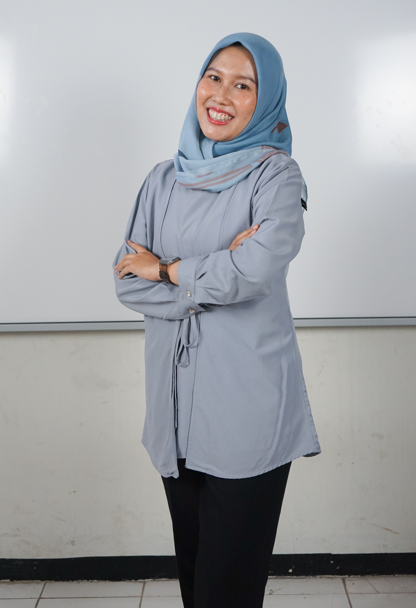 Bu Mutiara - Staff Name - SMAN 21 Bandung class 2025